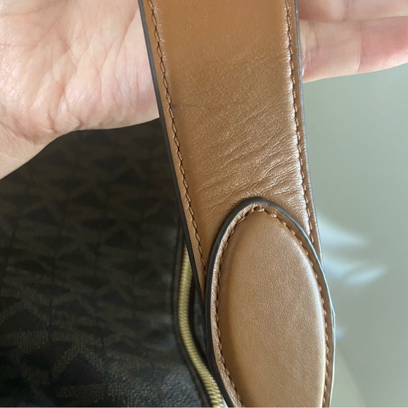 Michael Kors Elana Large Logo Convertible Shoulder Bag MSRP$375 - Picture 10 of 14